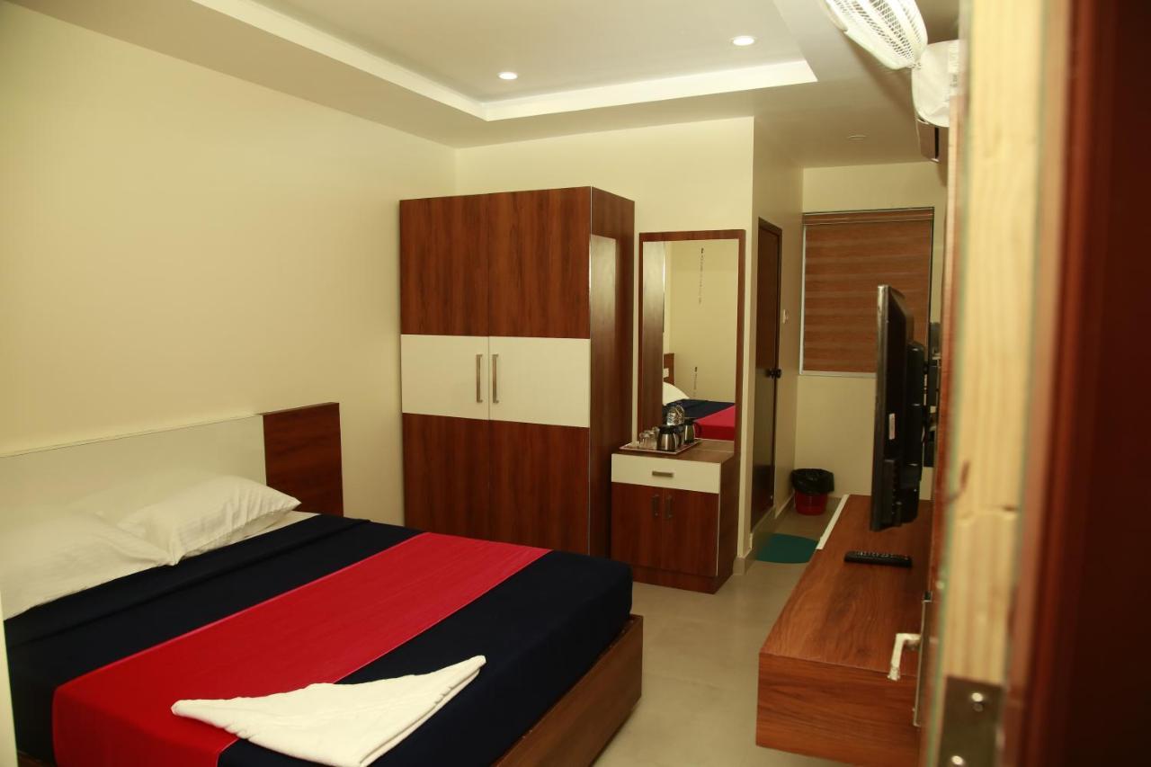 Dreams Residency Manjeri Exterior photo