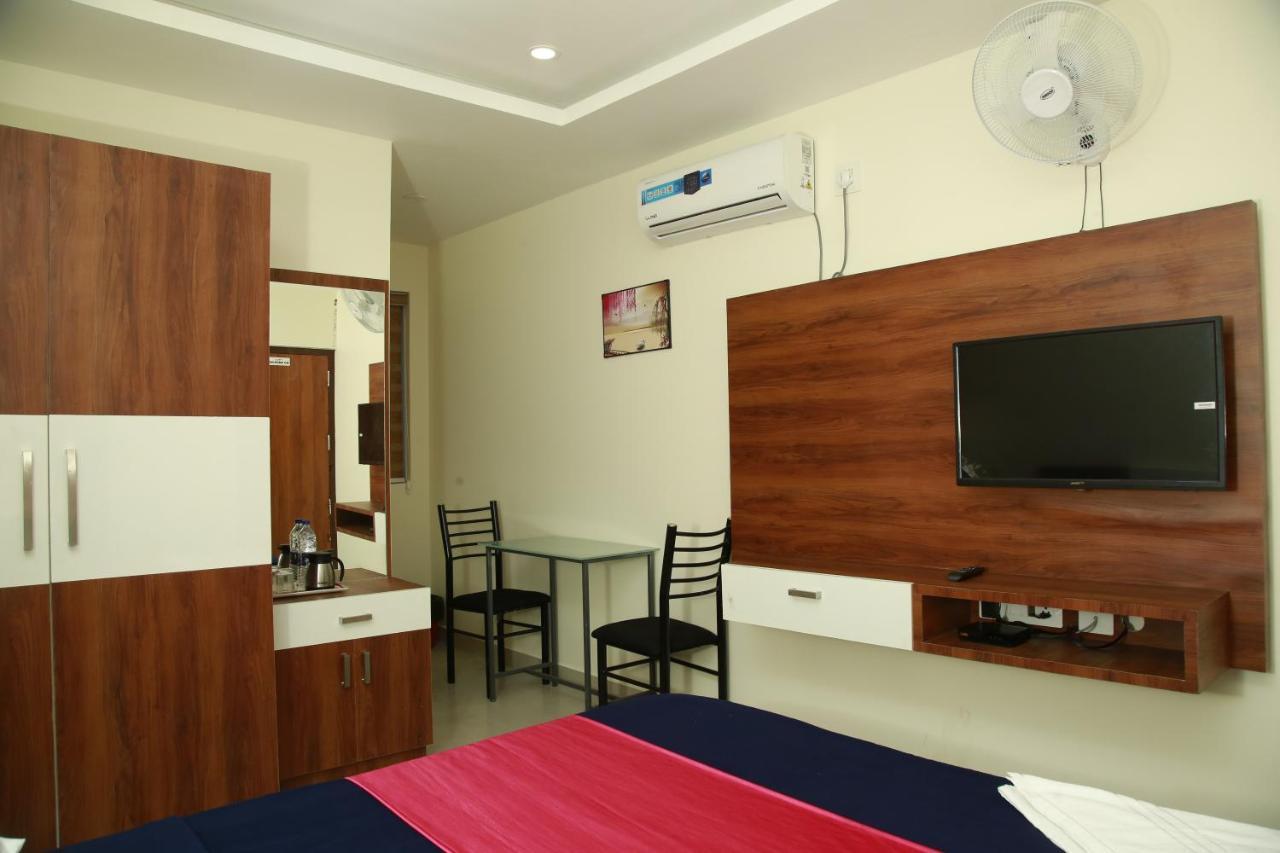 Dreams Residency Manjeri Exterior photo